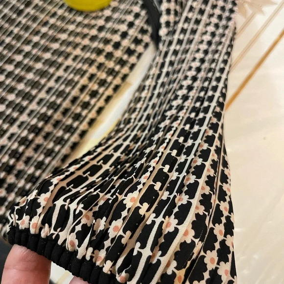 Max studio dress Sz XS  fit flare midi ribbed black/white/ beige - Picture 7 of 9